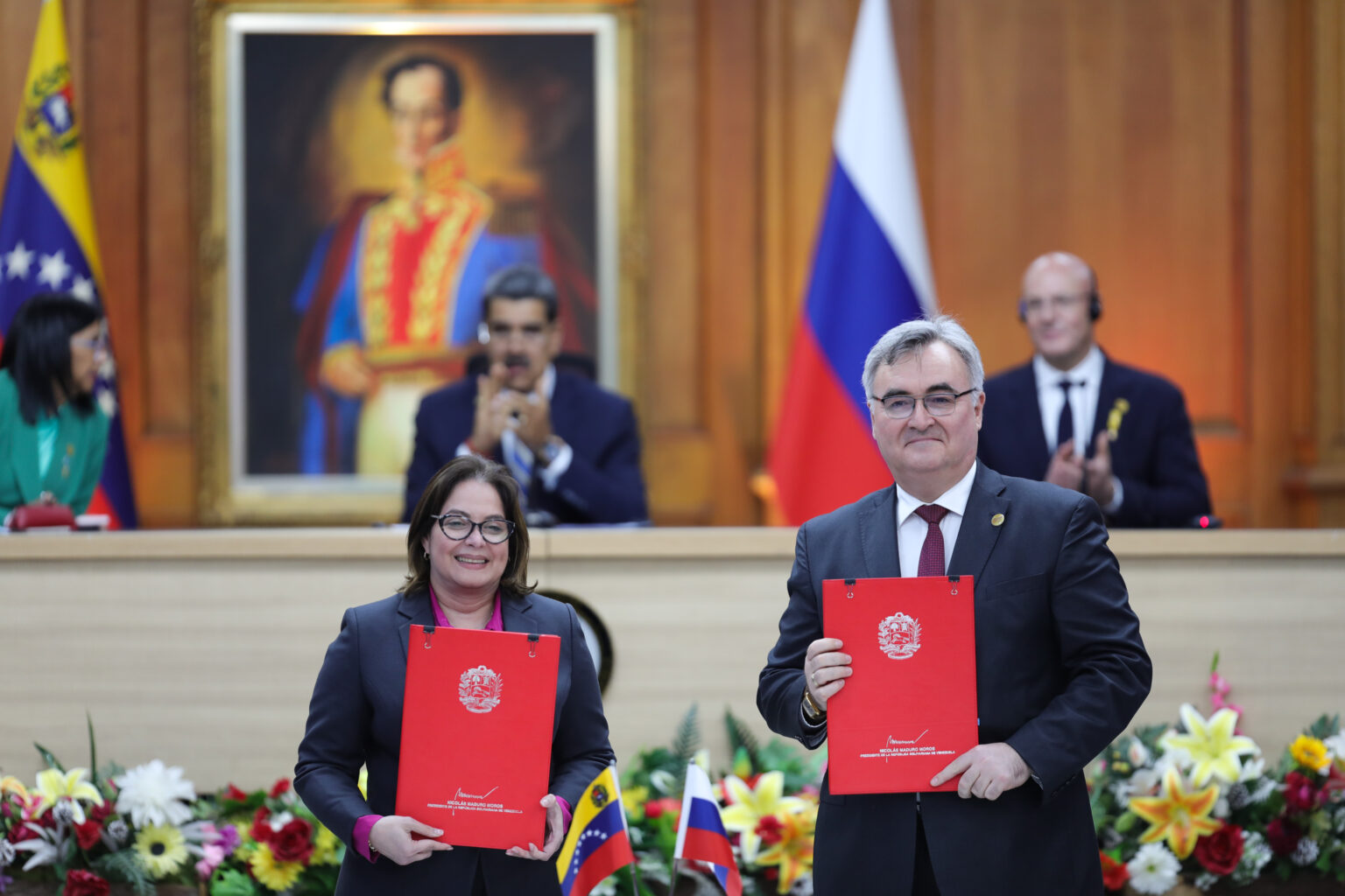 Maduro Anuncia Acuerdos Estratégicos en Energía, Comercio y Cooperación Militar entre Venezuela y Rusia