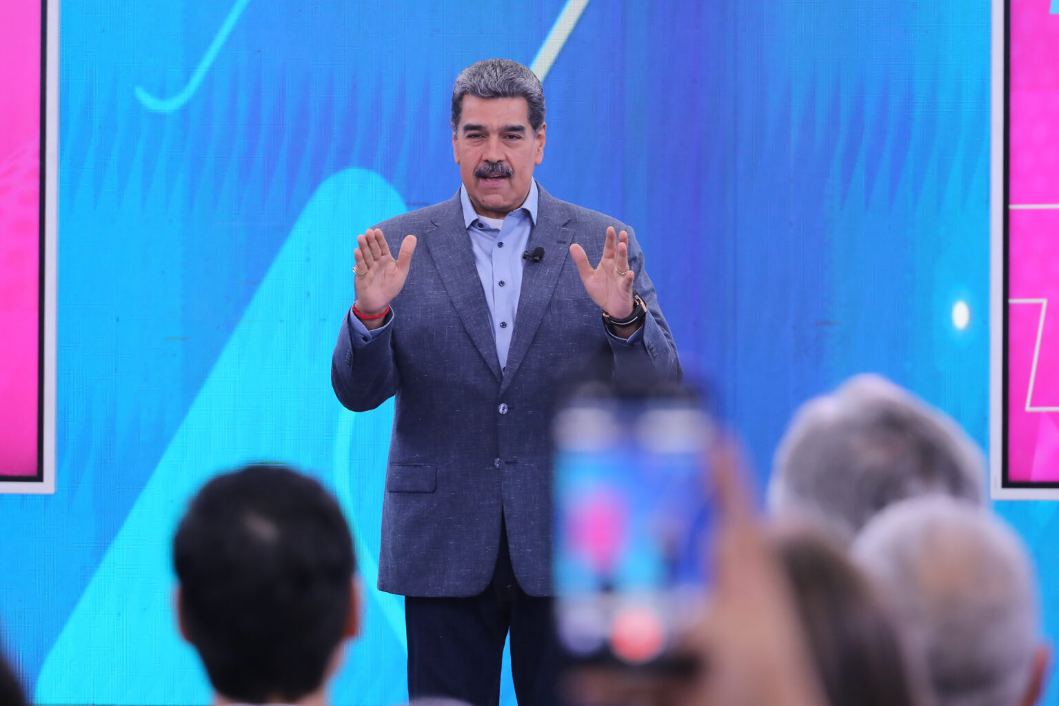 Presidente Nicolás Maduro asegura que los venezolanos volverían a su país si no existiesen las sanciones ilegales