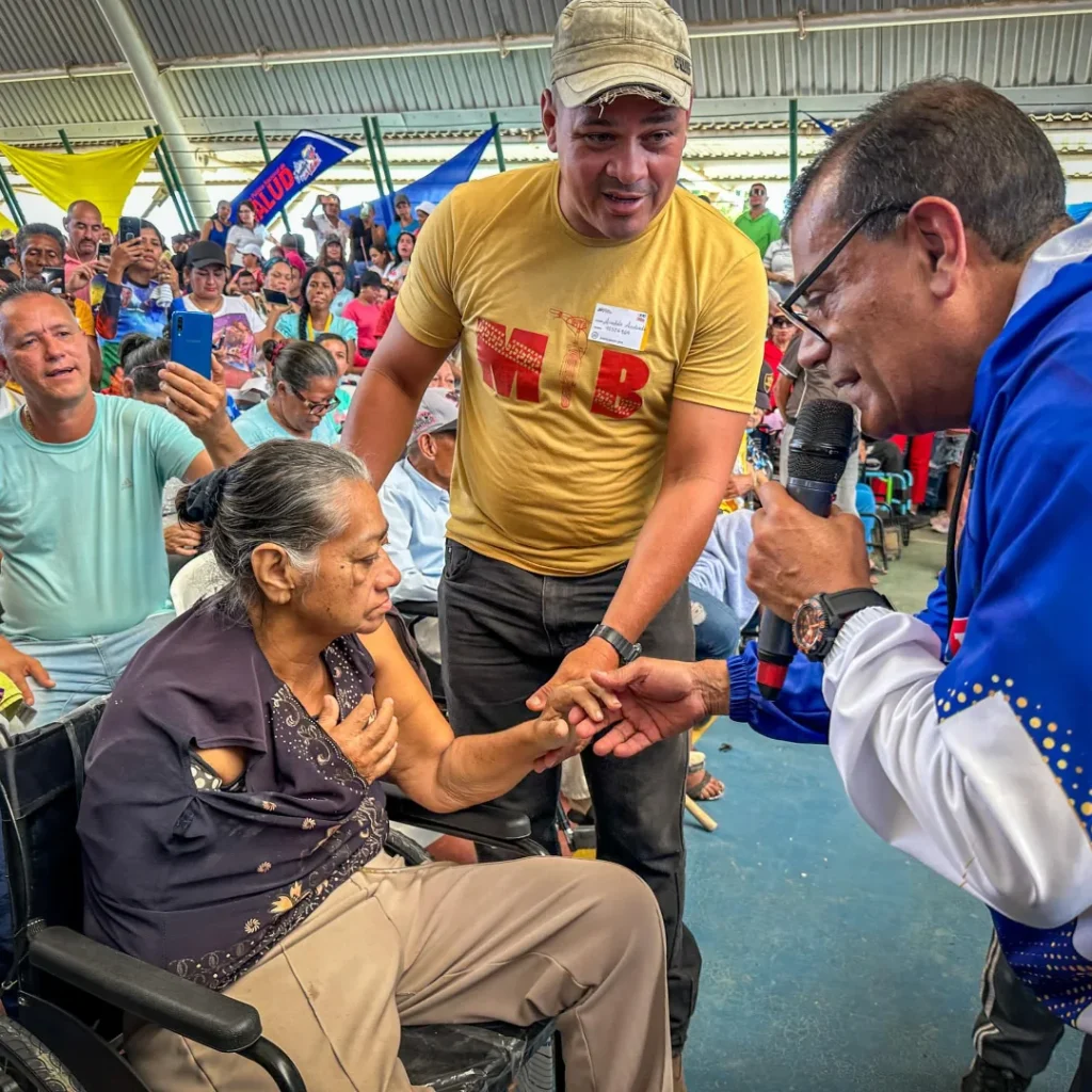 un total de 3.100 ayudas sociales fueron entregadas este jueves en la comunidad de Brasil