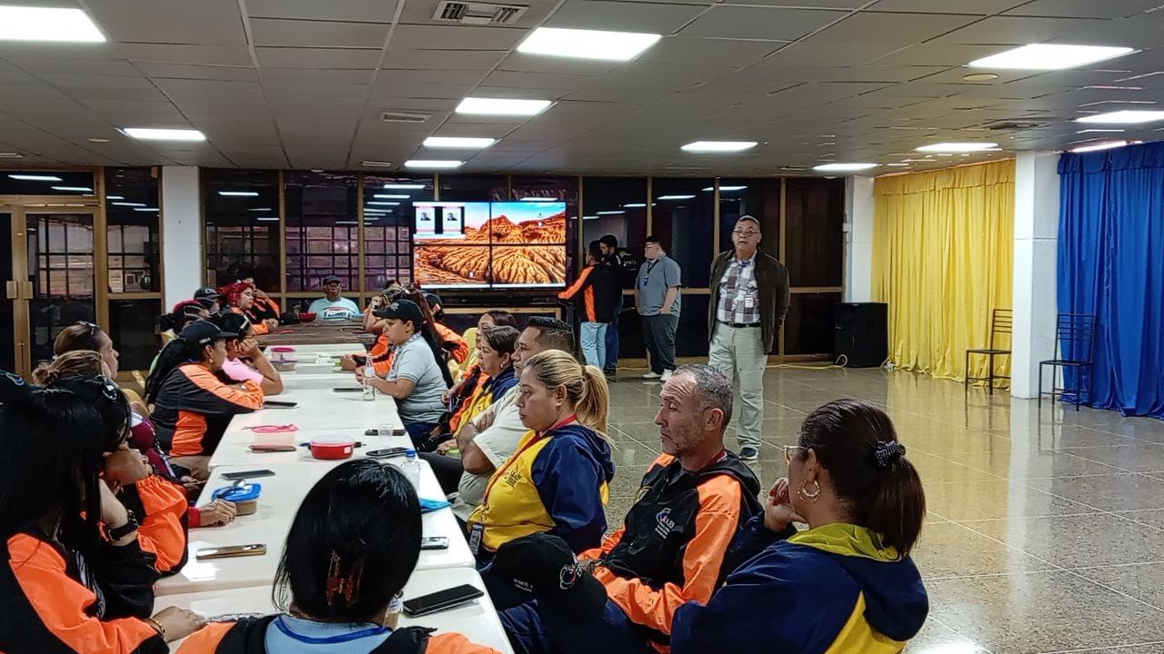 Celebración del Día de la Madre en el SAAES